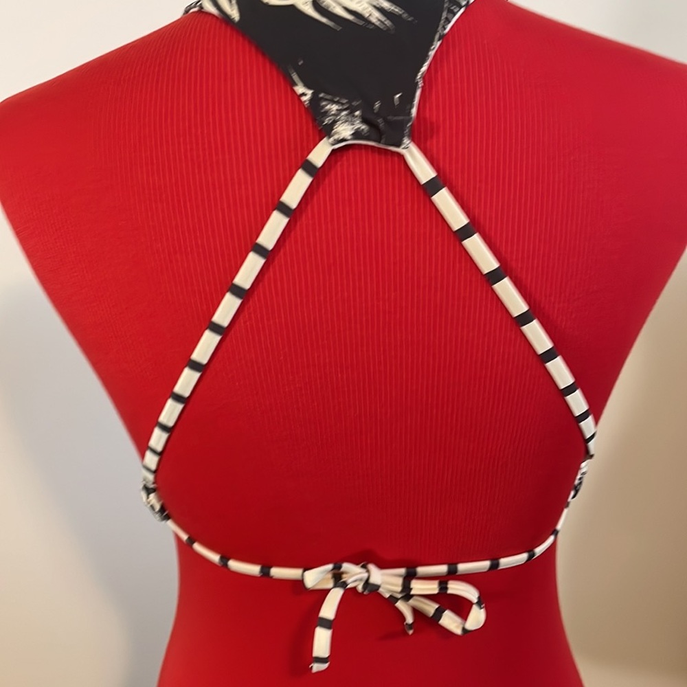 Reversible Printed Cropped Swim Top - Picture 4 of 4